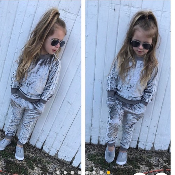 Brand new crushed velvet jogger set size 12 months - Picture 4 of 8